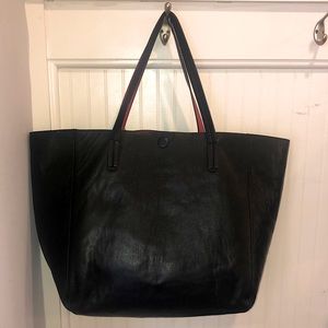 Reversible super large tote.